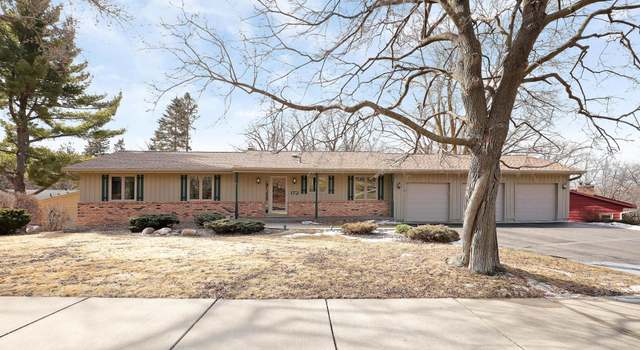 Photo of 172 Chaparral Dr, Apple Valley, MN 55124