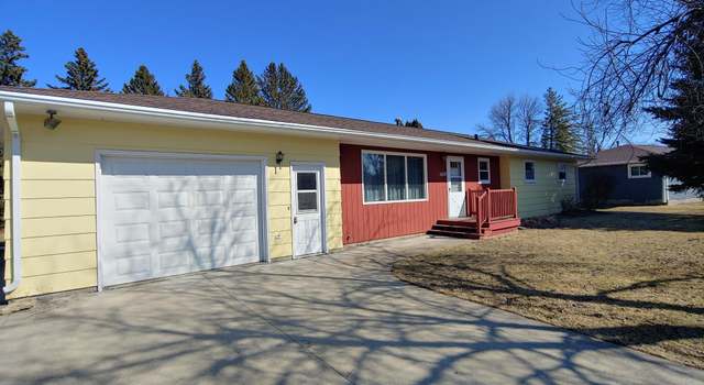 Photo of 1024 N 7th St, Warren, MN 56762