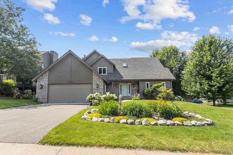 Photo of 11007 Jackson Dr Eden Prairie, MN 55347