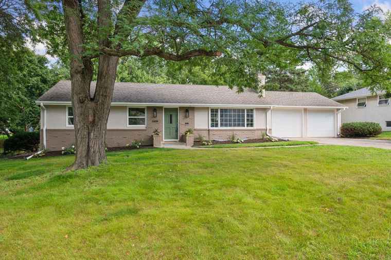 Photo of 6209 Halifax Ave S Edina, MN 55424
