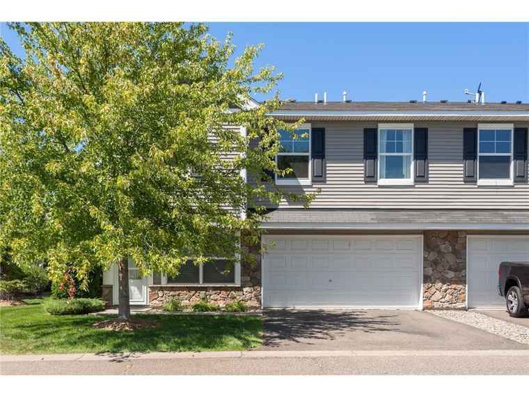 Photo of 15591 60th Ave N Plymouth, MN 55446
