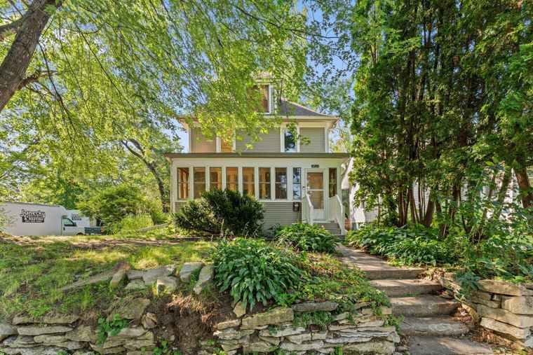 Photo of 1460 Hague Ave Saint Paul, MN 55104