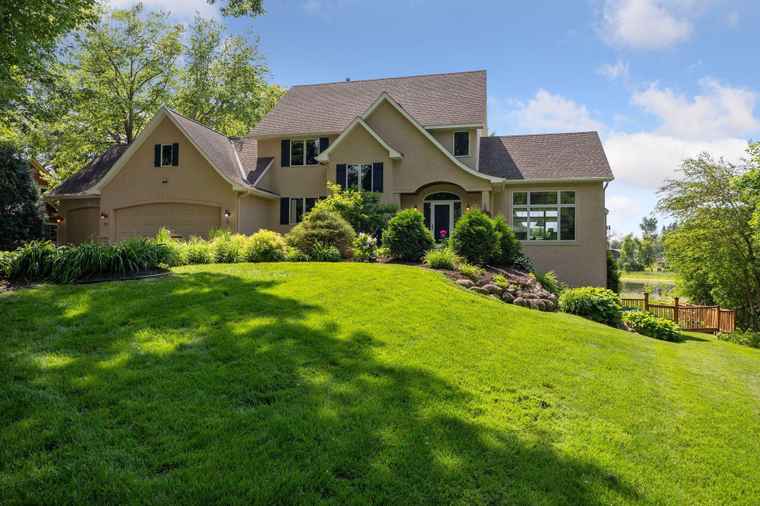 Photo of 180 Ranchview Ln S Minnetonka, MN 55391