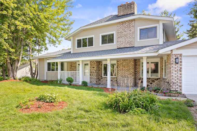 Photo of 7951 Island Rd Eden Prairie, MN 55347