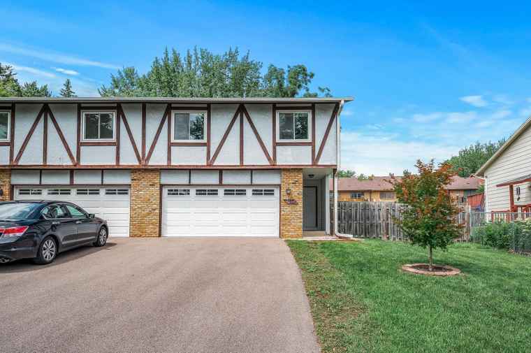 Photo of 8254 Cypress Ln Eden Prairie, MN 55347