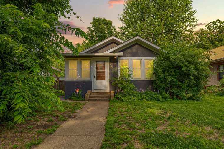 Photo of 3233 42nd Ave S Minneapolis, MN 55406