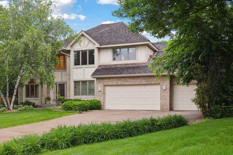Photo of 12655 31st Ave N Plymouth, MN 55441