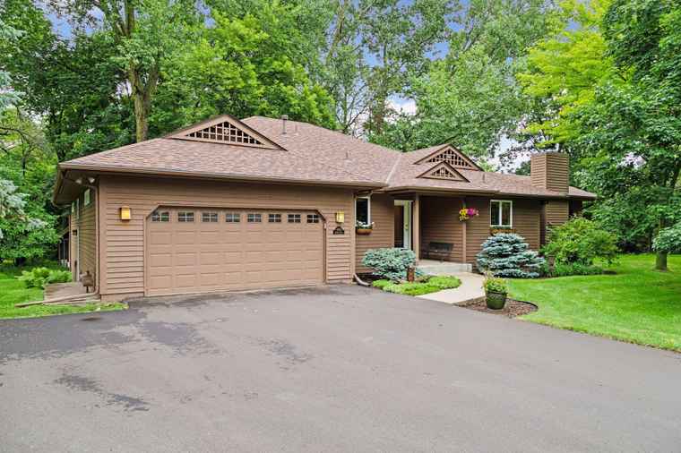 Photo of 4901 Sparrow Rd Minnetonka, MN 55345