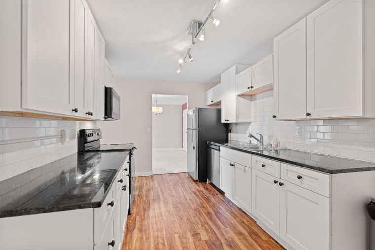 Photo of 6450 York Ave S #308 Edina, MN 55435