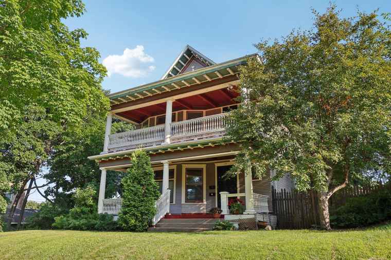 Photo of 1122 Dayton Ave Saint Paul, MN 55104