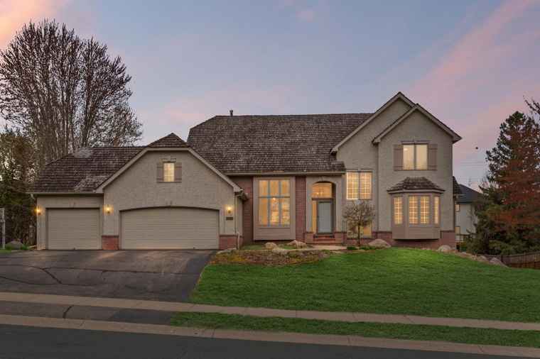 Photo of 10035 Gristmill Rdg Eden Prairie, MN 55347
