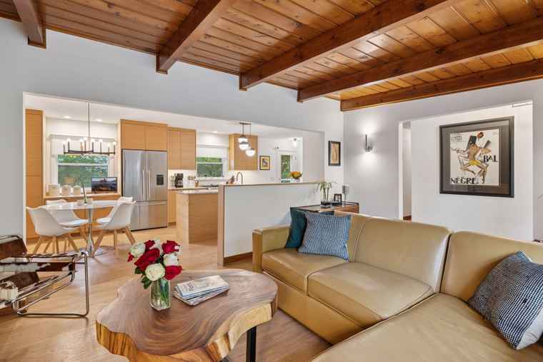 Photo of 18201 Kathleene Dr Minnetonka, MN 55345