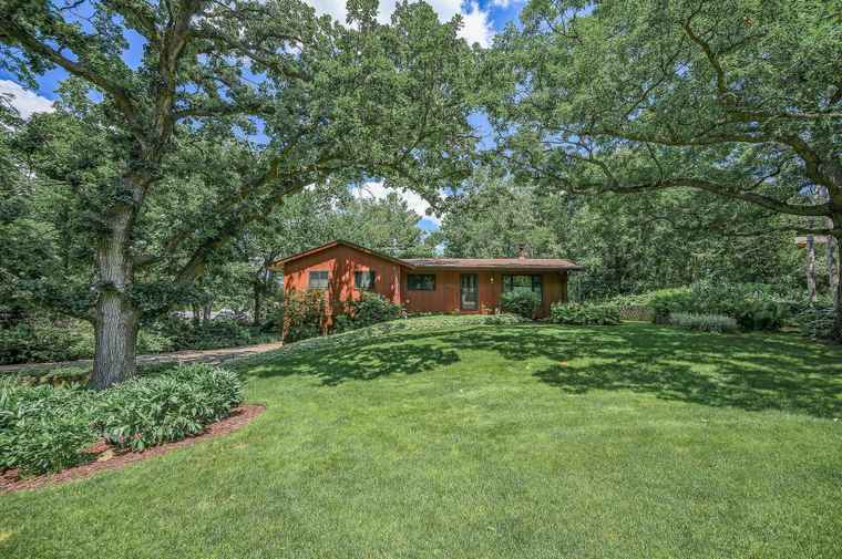 Photo of 4540 Lenore Ln Eagan, MN 55122