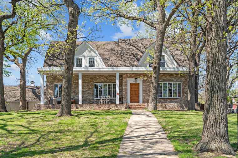 Photo of 5224 17th Ave S Minneapolis, MN 55417