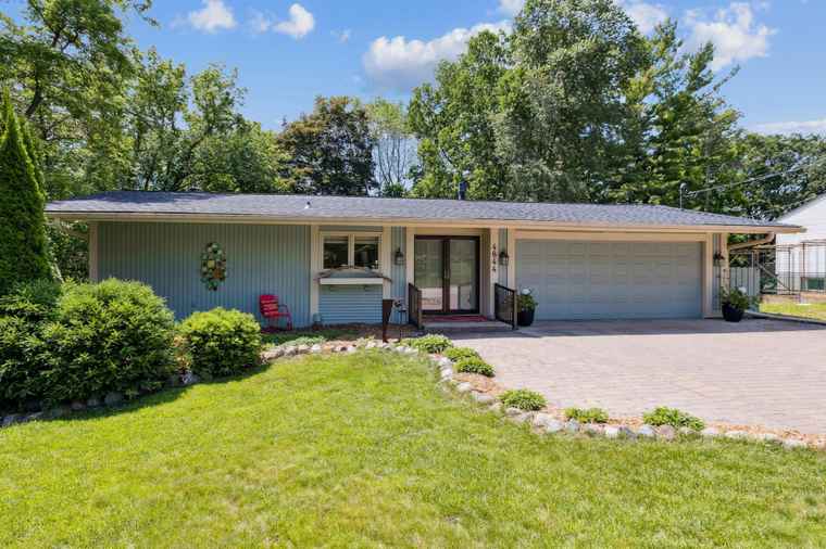 Photo of 4844 Woodland Rd Minnetonka, MN 55345