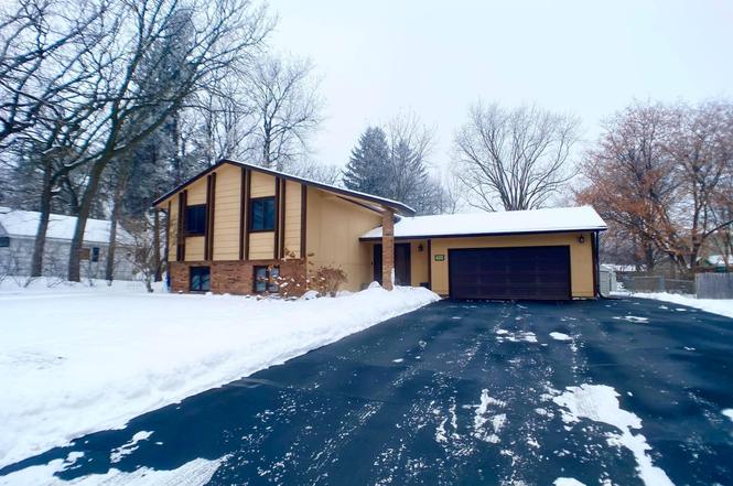 7509 Douglas Dr N, Brooklyn Park, MN 55443 | MLS# 5699974 ...