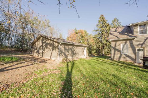 2242 N Town Hall Rd Eau Claire WI 54703 MLS 6114356 Redfin