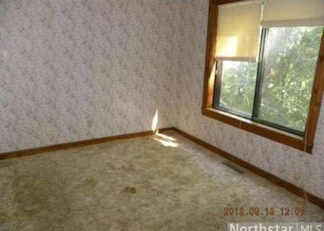 5137 Woodridge Rd, Minnetonka, MN 55345
