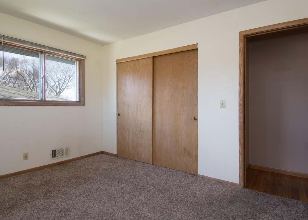 6219 Regent Ave N, Brooklyn Center, MN 55429
