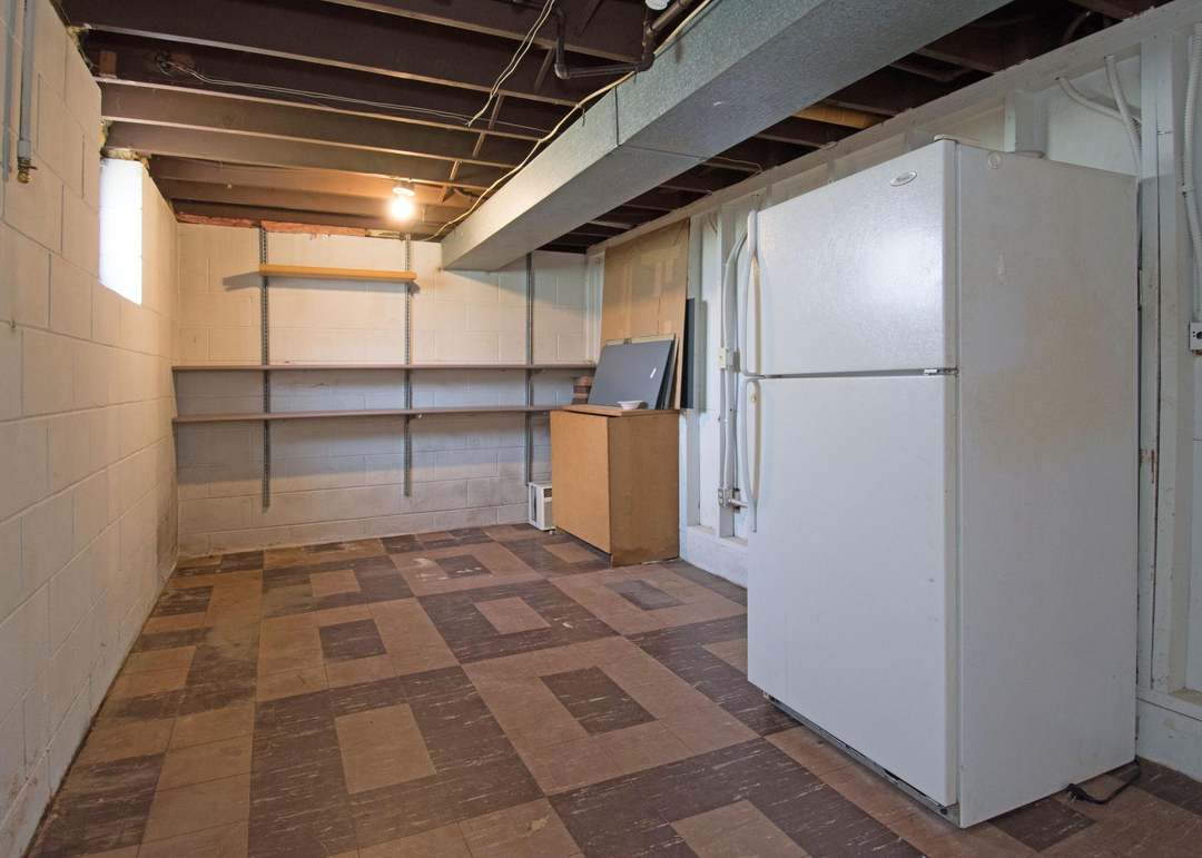 6219 Regent Ave N, Brooklyn Center, MN 55429