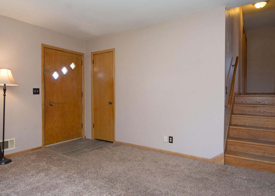 6219 Regent Ave N, Brooklyn Center, MN 55429