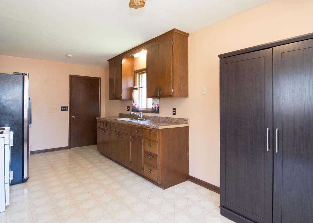 6219 Regent Ave N, Brooklyn Center, MN 55429