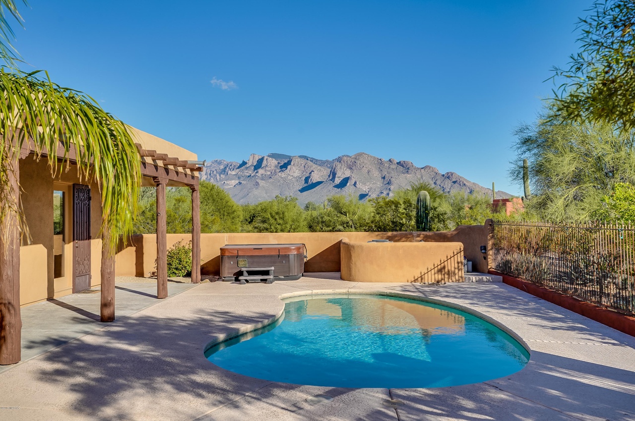 2425 W Ogle Wash Pl, Oro Valley, AZ 85742 | MLS# 21828089 | Redfin