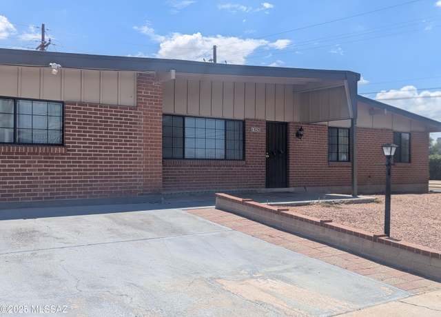 Property at 8250 E Shiloh St, Tucson, AZ 85710, 4 beds, 2 baths