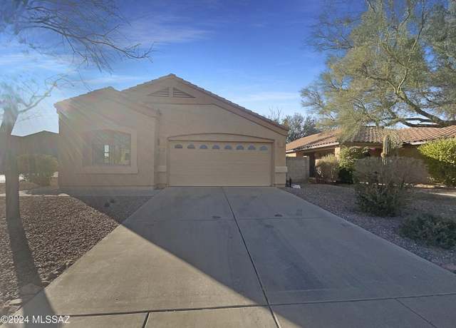 Property at 7996 S Fenway Dr, Tucson, AZ 85756, 3 beds, 2 baths