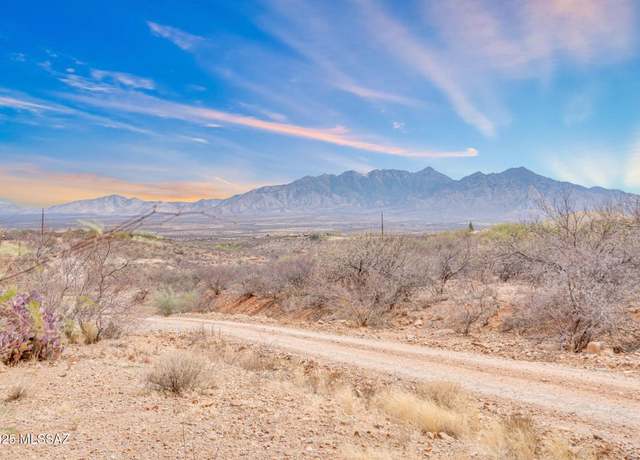 Property at 3630 W Calle Cinco, Green Valley, AZ 85622, 3 beds, 2 baths