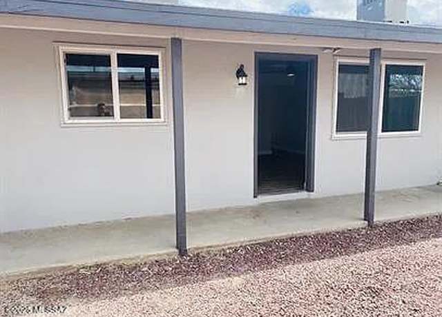 Property at 310 E Jacinto St, Tucson, AZ 85705, 4 beds, 3 baths