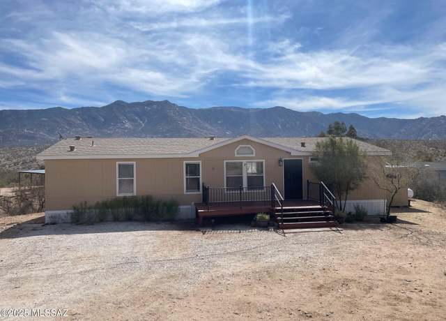 Property at 4680 E Woodpecker Ln, Tucson, AZ 85739, 3 beds, 2 baths