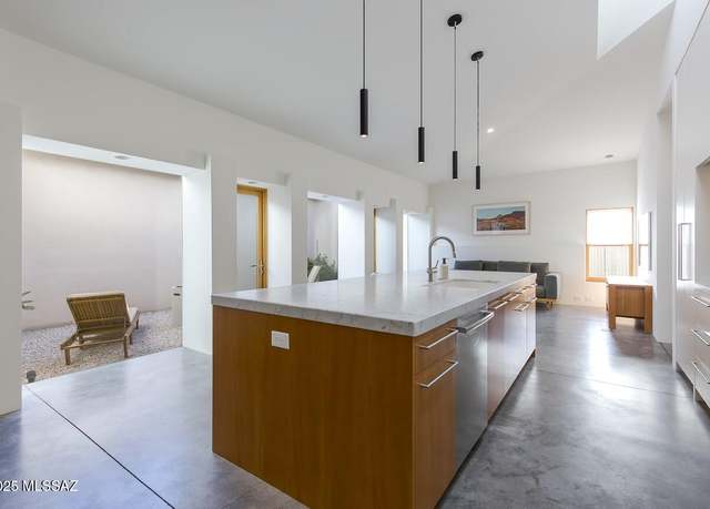 Property at 592 S 9th Ave, Tucson, AZ 85701, 3 beds, 2 baths