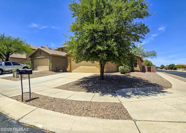Property at 744 W Cholla Crest Dr, Green Valley, AZ 85614, 3 beds, 2 baths