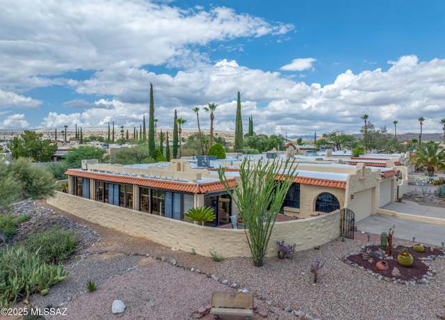 Property at 1101 W Circulo Del Norte, Green Valley, AZ 85614, 3 beds, 2 baths