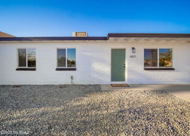 Property at 6821 E Victoria St, Tucson, AZ 85730, 3 beds, 2 baths
