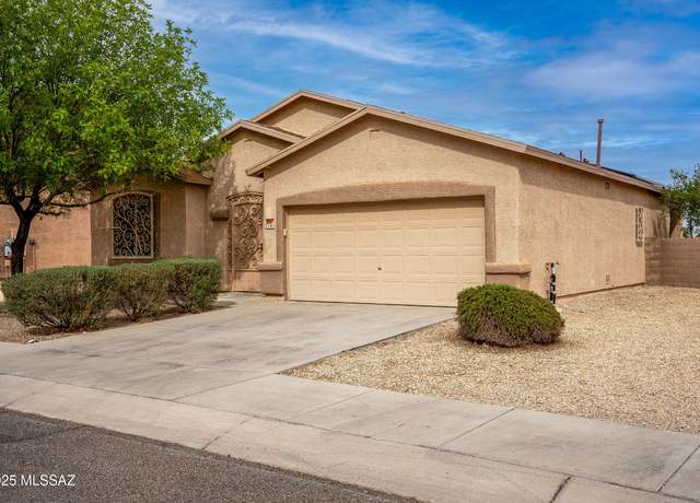 Property at 7101 S Camino De Ayer, Tucson, AZ 85746, 3 beds, 2 baths