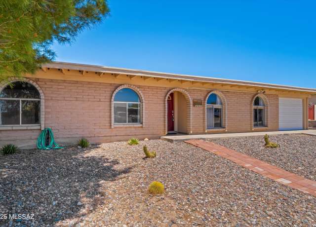 Property at 9061 E 39th St, Tucson, AZ 85730, 3 beds, 2 baths