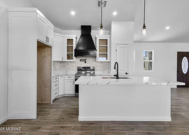Property at 153 Camino San Xavier, Rio Rico, AZ 85648, 3 beds, 2 baths