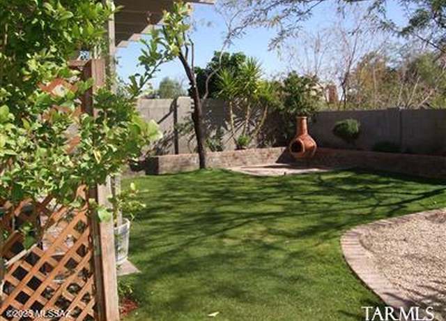 Property at 625 W Panorama Vista Dr, Tucson, AZ 85704, 3 beds, 2 baths