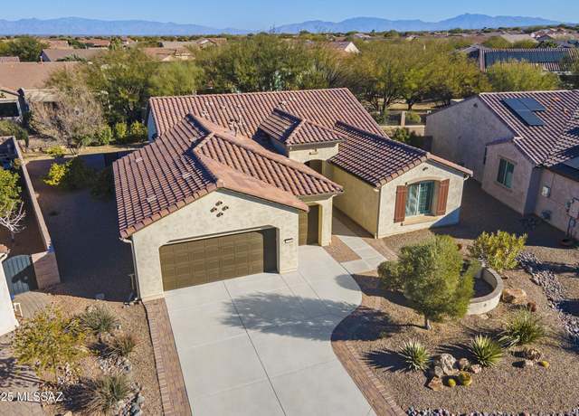 Property at 2285 E Dream Catcher Dr, Green Valley, AZ 85614, 2 beds, 2.5 baths