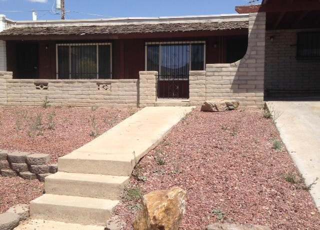 Property at 2661 S Enchanted Hills Dr, Tucson, AZ 85713, 2 beds, 2 baths