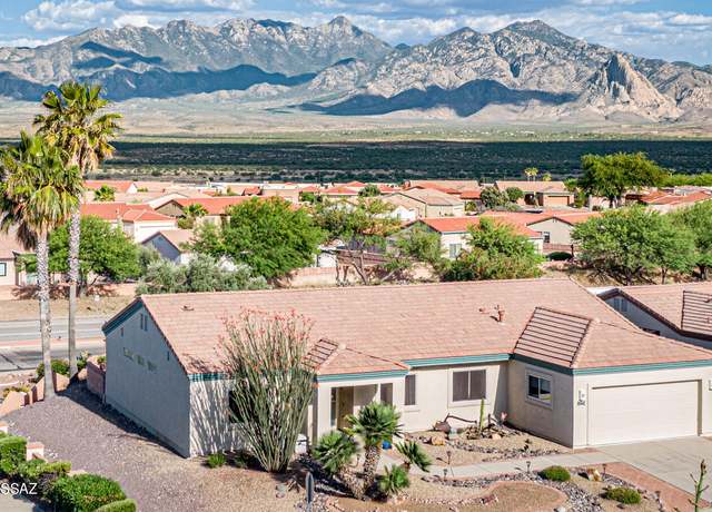 Property at 4771 S Tropicana Dr, Green Valley, AZ 85622, 2 beds, 2 baths