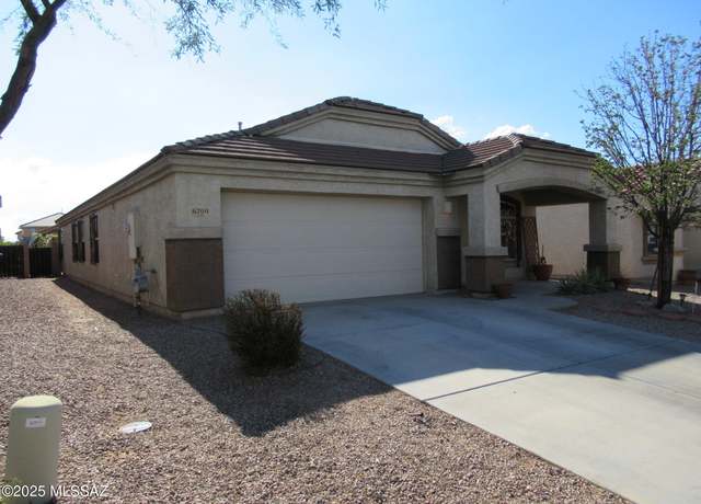 Property at 6700 S Stone Fly Dr, Tucson, AZ 85757, 4 beds, 2.5 baths