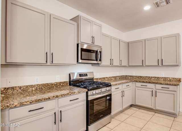 Property at 7691 W Tight Line Dr, Tucson, AZ 85757, 4 beds, 2.5 baths