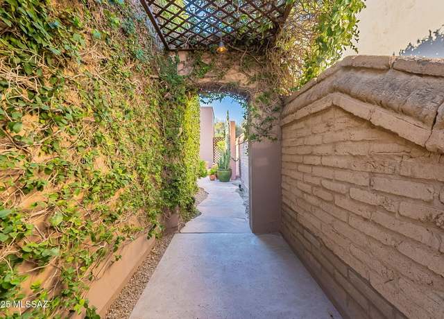 Property at 4963 E Commissary Ct, Tucson, AZ 85712, 3 beds, 3 baths