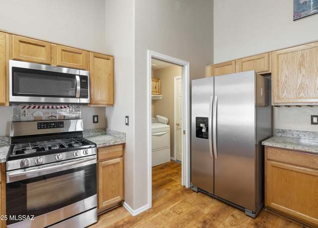 Property at 10187 E Watson Dr, Tucson, AZ 85730, 3 beds, 2 baths