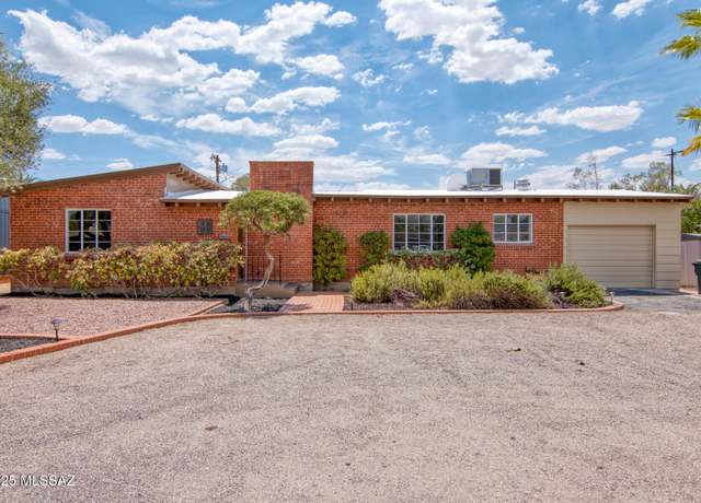 Property at 3910 E Calle De Jardin, Tucson, AZ 85711, 4 beds, 2 baths