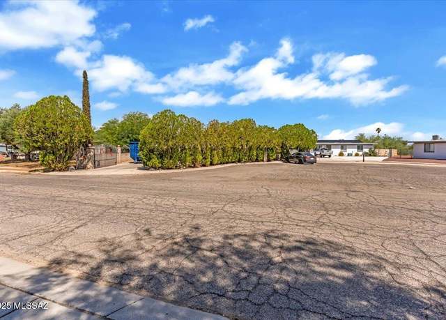 Property at 7611 E Persimmon Dr, Tucson, AZ 85730, 4 beds, 3 baths
