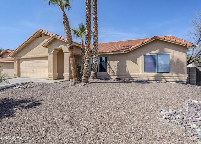 Property at 2240 S Quail Hollow Dr, Tucson, AZ 85710, 3 beds, 2 baths